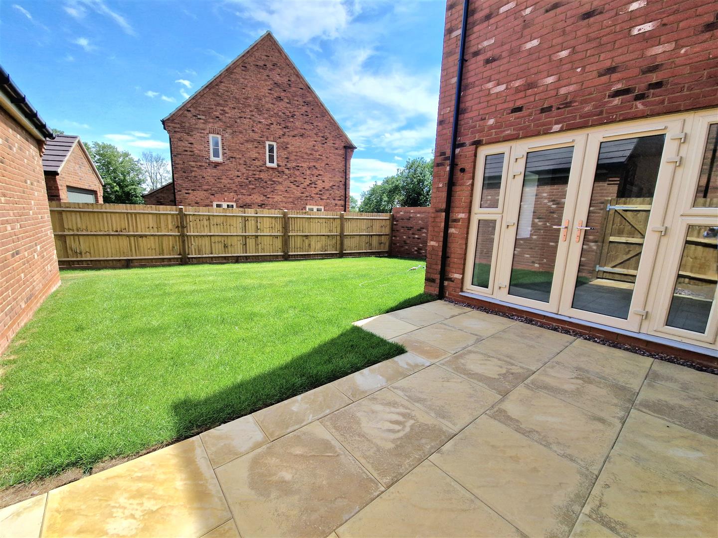 4 bed property in Morinsbury Road, Bedford
